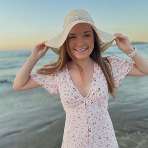 Meet your Posher, Monica